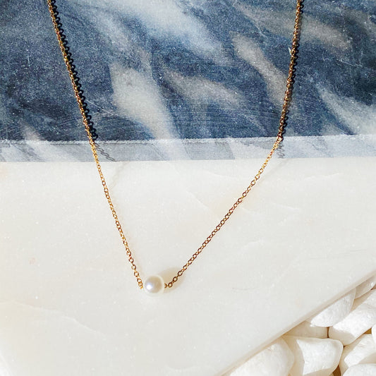 Dainty Single Pearl Necklace.